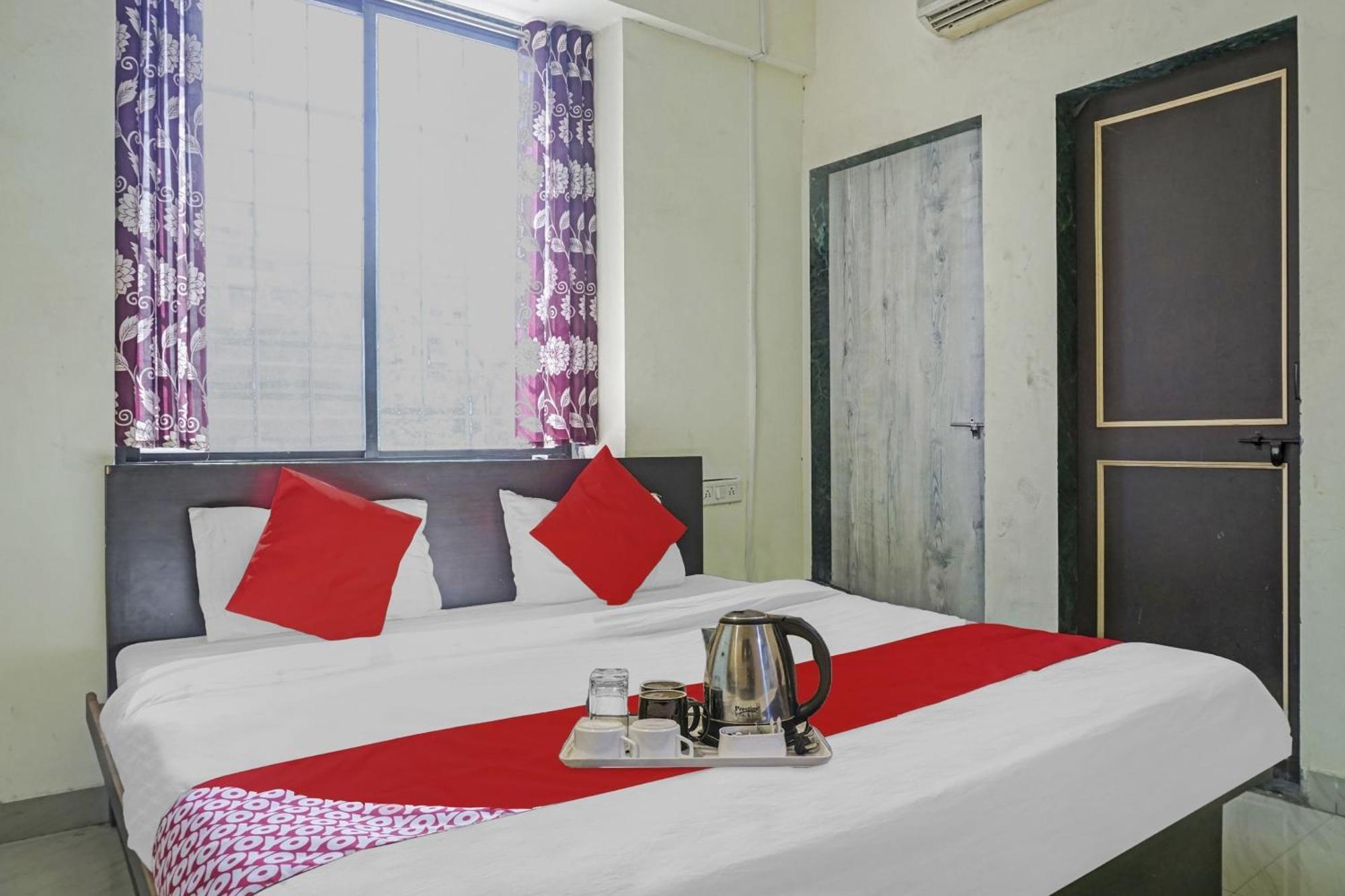 Hotel O R K Exclusive 辛加瓦迪 外观 照片